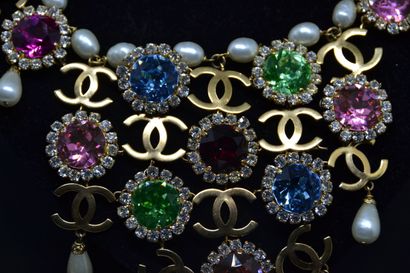 *CHANEL 1995

Très important collier constitué...