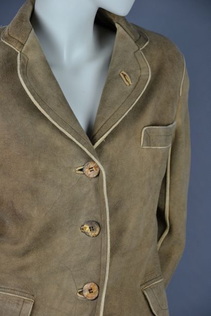 ALAIA Paris

Light brown long jacket with...