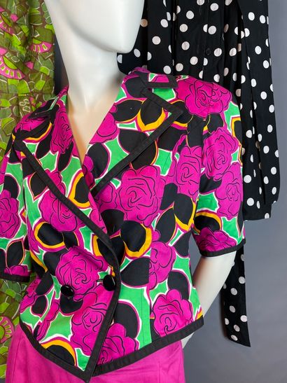 Lot de vêtements dont : 

Guy LAROCHE

-...