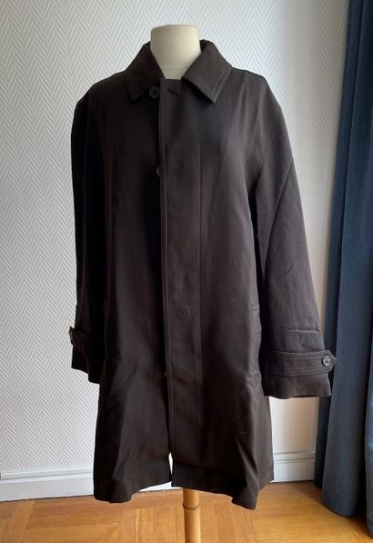 HERMES Paris 

Brown three-quarter length...