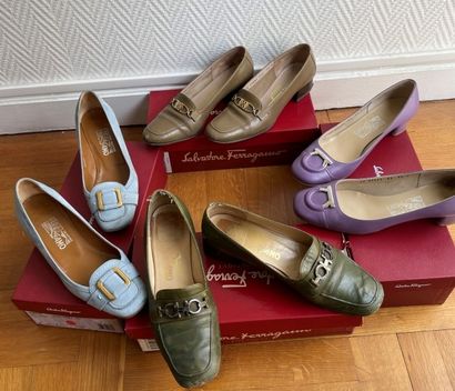 Salvatore FERRAGAMO

Four pairs of shoes...