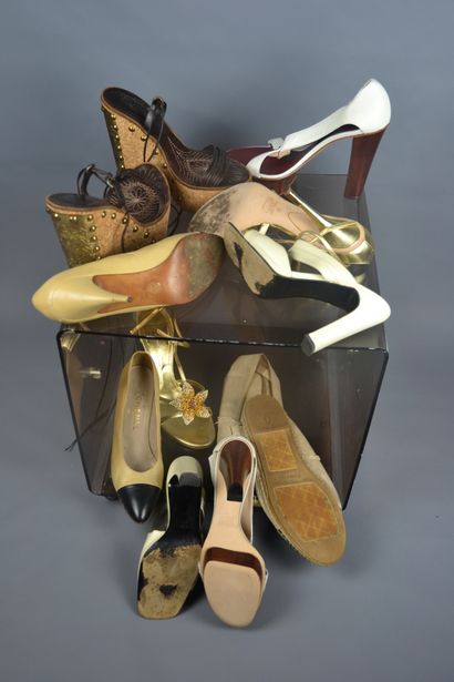 *Lot of shoes including :

CHANEL 

- Court...