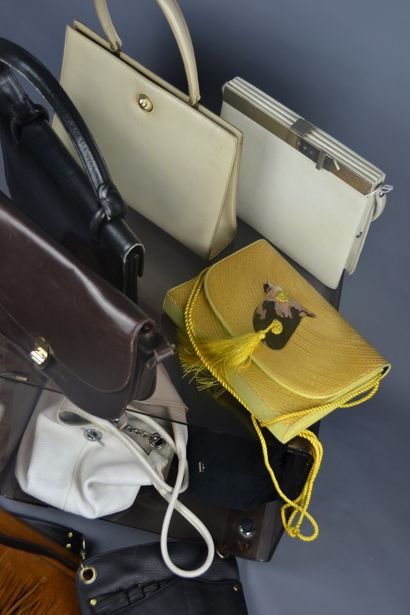 *Lot of various bags (wear)