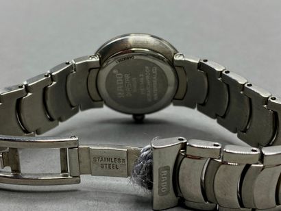 RADO

Montre de femme en métal, cadran rond...