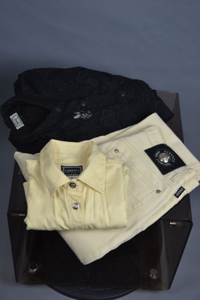 *Lot of clothes including : 

VERSACE MARE

-...