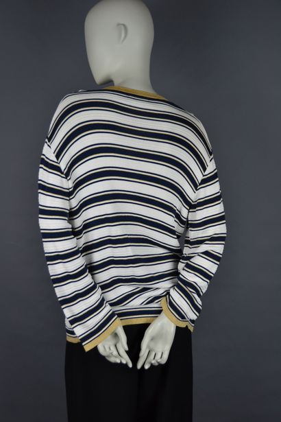 Christian DIOR

Gilet long en lurex or, viscose...
