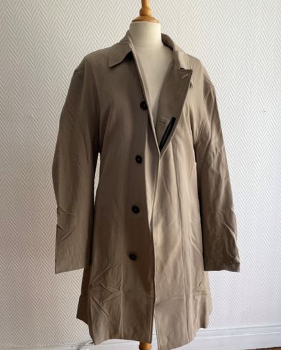 HERMES Paris 

Light grey gabardine coat,...
