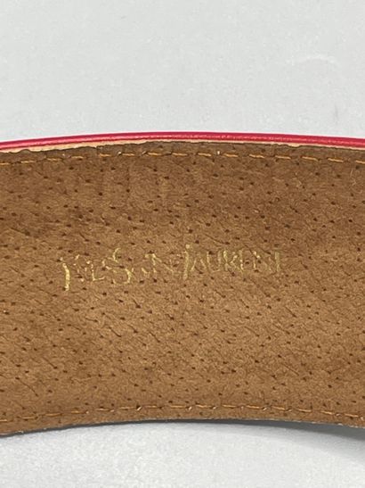 Yves SAINT LAURENT

Red leather belt with...