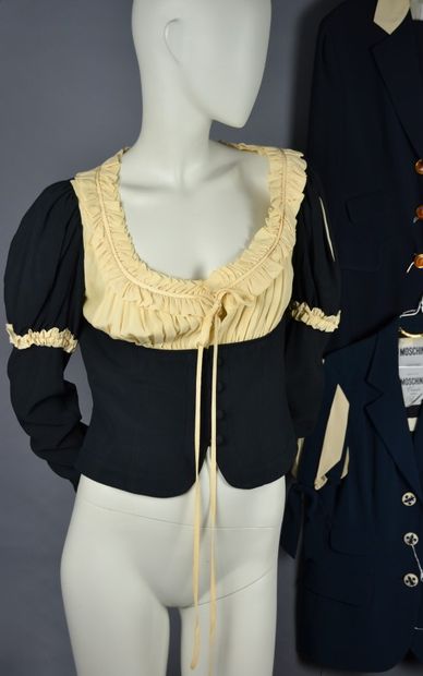 *MOSCHINO 

Lot of clothes including : 

-...