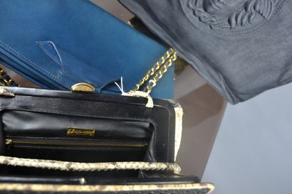*Lot of bags including : 

GIANNI couture

-...
