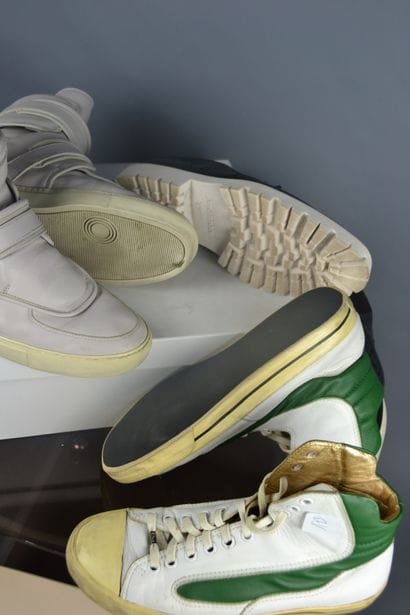 *Lot of shoes including :

GIVENCHY

- Sneakers...