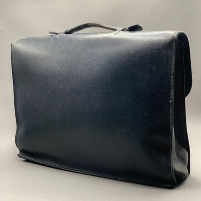 
HERMES Paris made in France

Cowhide bag...