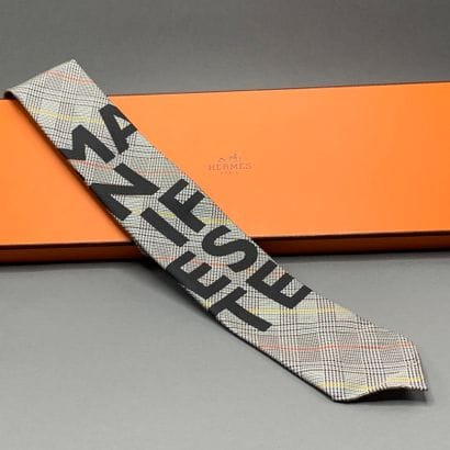 HERMES Paris 

Tie 