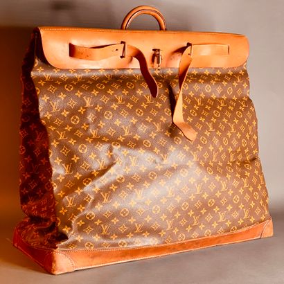 Louis VUITTON

Steamer