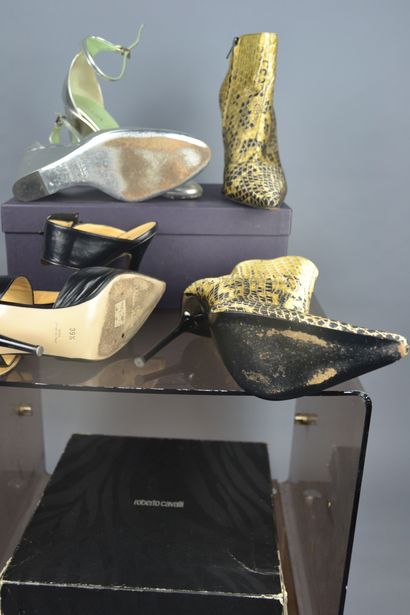 *Lot de chaussures dont : 

PRADA

- Sandales...
