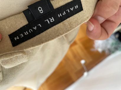 Lot of clothes including :

Ralph LAUREN...