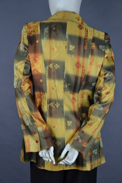 BAZAR by Christian LACROIX

Grey and mustard...