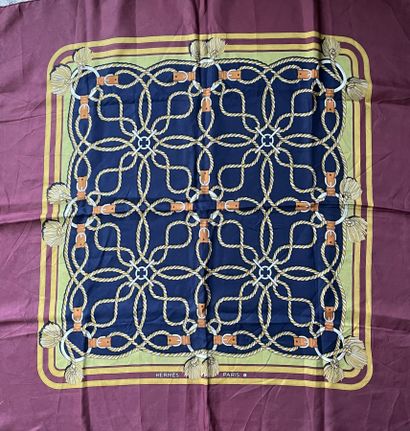 
HERMES Paris

Gaveroche en twill de soie...