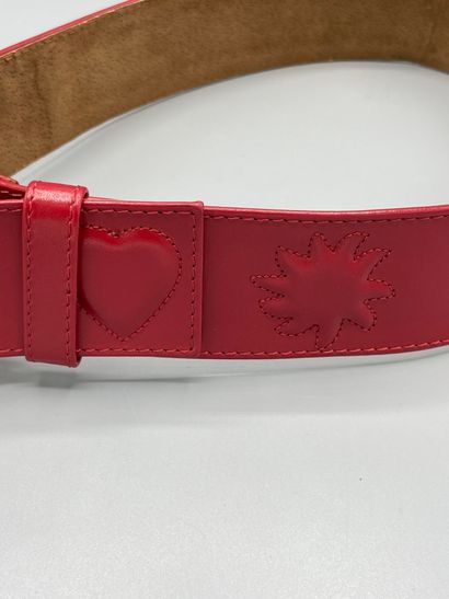Yves SAINT LAURENT

Red leather belt with...