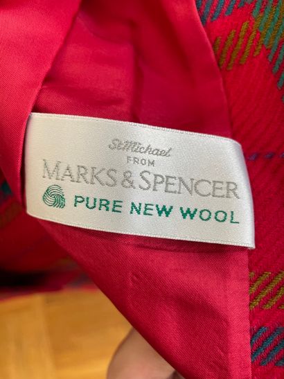 Lot of clothes including :

FRENCH COMPANY...