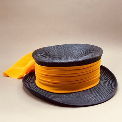 Postillon hat with ribbon

Inside diameter...