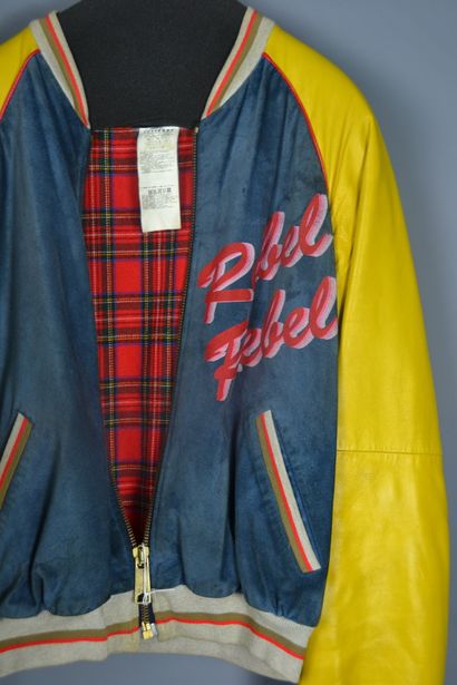 *Lot of clothes including : 

Dolce & Gabanna

-...