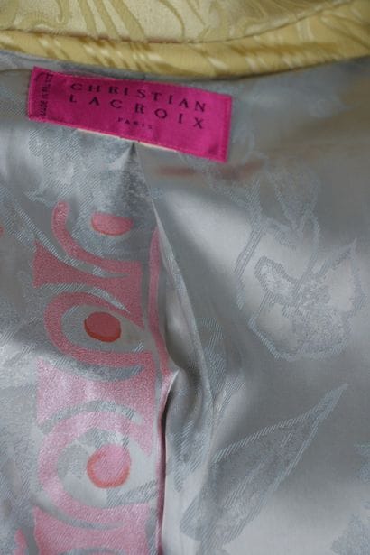 Christian LACROIX

Light yellow jacket in...