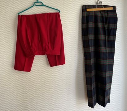Lot of clothes including : 

Ralph LAUREN...