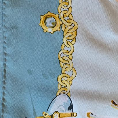 Karl LAGERFELD

Foulard en soie imprimée...