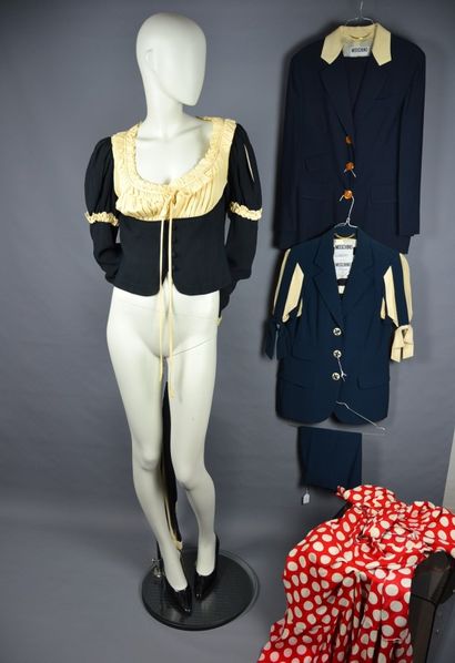 *MOSCHINO 

Lot of clothes including : 

-...