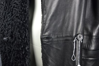 *VERSUS VERSACE

Oversized double-breasted...