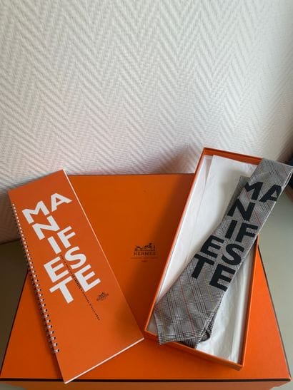 HERMES Paris 

Tie 