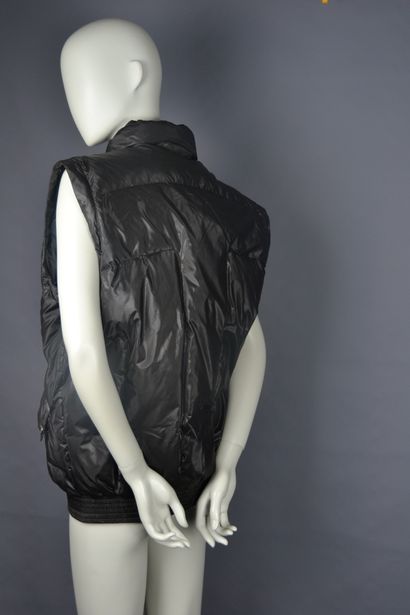 *Thierry MUGLER

Black synthetic sleeveless...