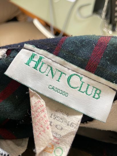 Lot of clothes including : 

Ralph LAUREN...