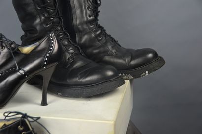 *Lot of shoes including :

DG

- Black leather...