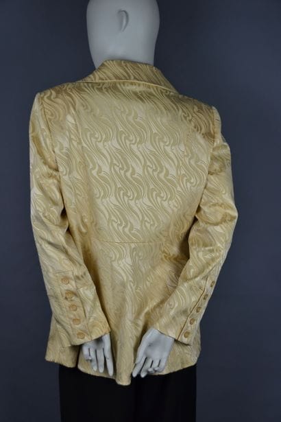Christian LACROIX

Light yellow jacket in...