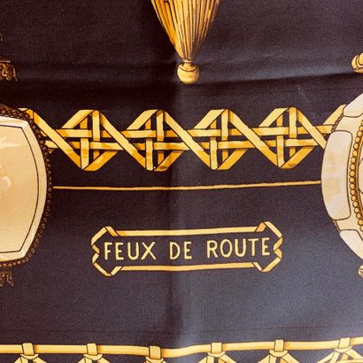 
HERMES Paris

Carré en twill de soie imprimé...