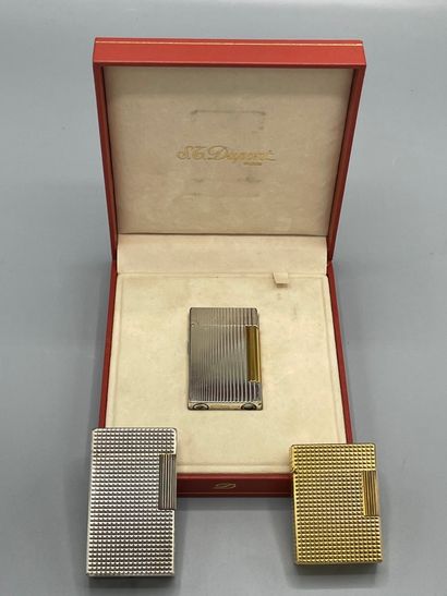DUPONT 

Lots of three lighters in gilded...