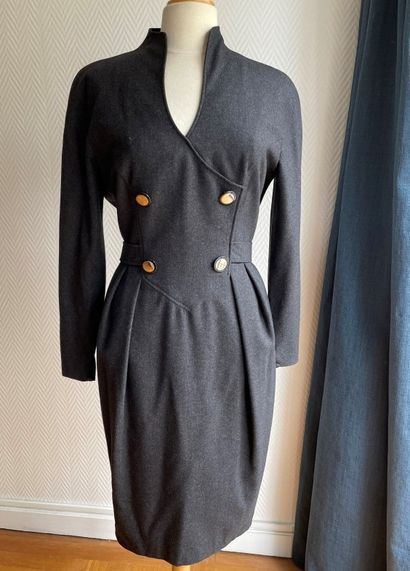 GIVENCHY

Robe croisée en flanelle anthracite,...