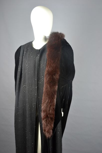 *D&G, DOLCE & GABBANA

Long coat in wool...