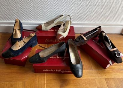 Salvatore FERRAGAMO

Four pairs of shoes...