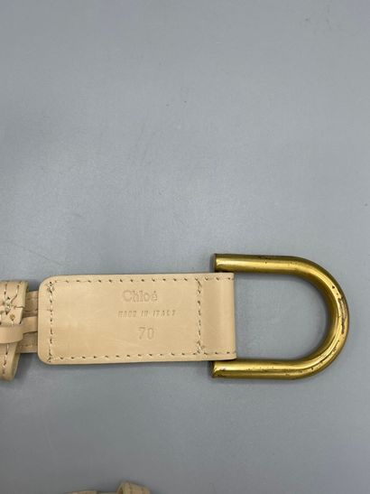 Lot of belts including :

VERSACE Jean's...