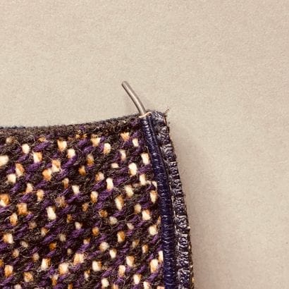 
PRADA

Sac rectangulaire en tweed bleu marine,...