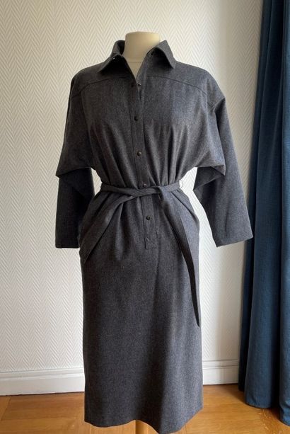 Guy LAROCHE 

Robe à col chemise en flanelle...