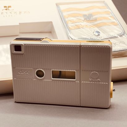 COURREGES Paris circa 1983 by Minolta

Camera...