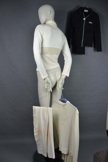 *VERSACE intensive et sport

Lot de vêtements...