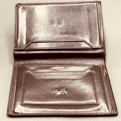 HERMES

Vintage wallet in brown box (traces...
