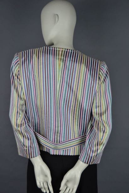 Yves SAINT LAURENT Variation

Veste en bayadère...