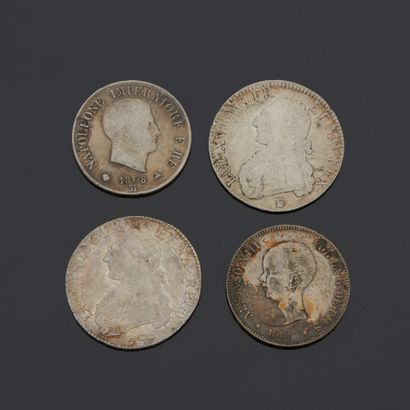 Quatre pièces en argent :

- 2 Louis XVI...