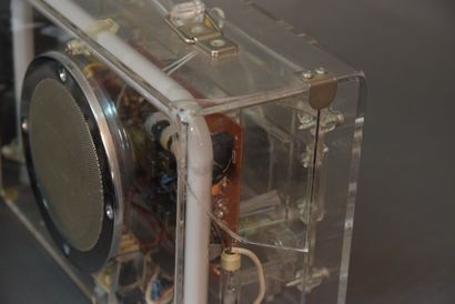 Deux poste de radio DAPY FM :

Un radio réveil...